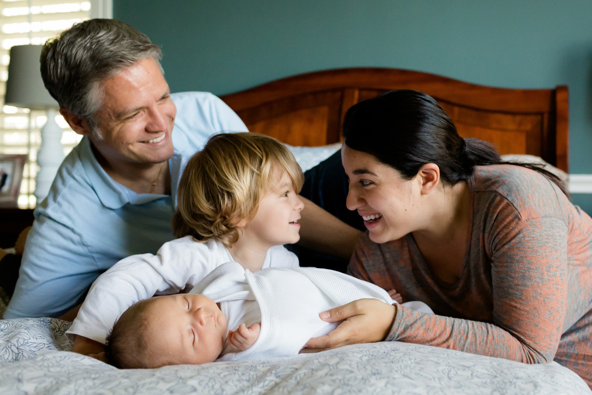 Family sessions are one of the best ways to avoid common problems stemming from issues during the perinatal phase.